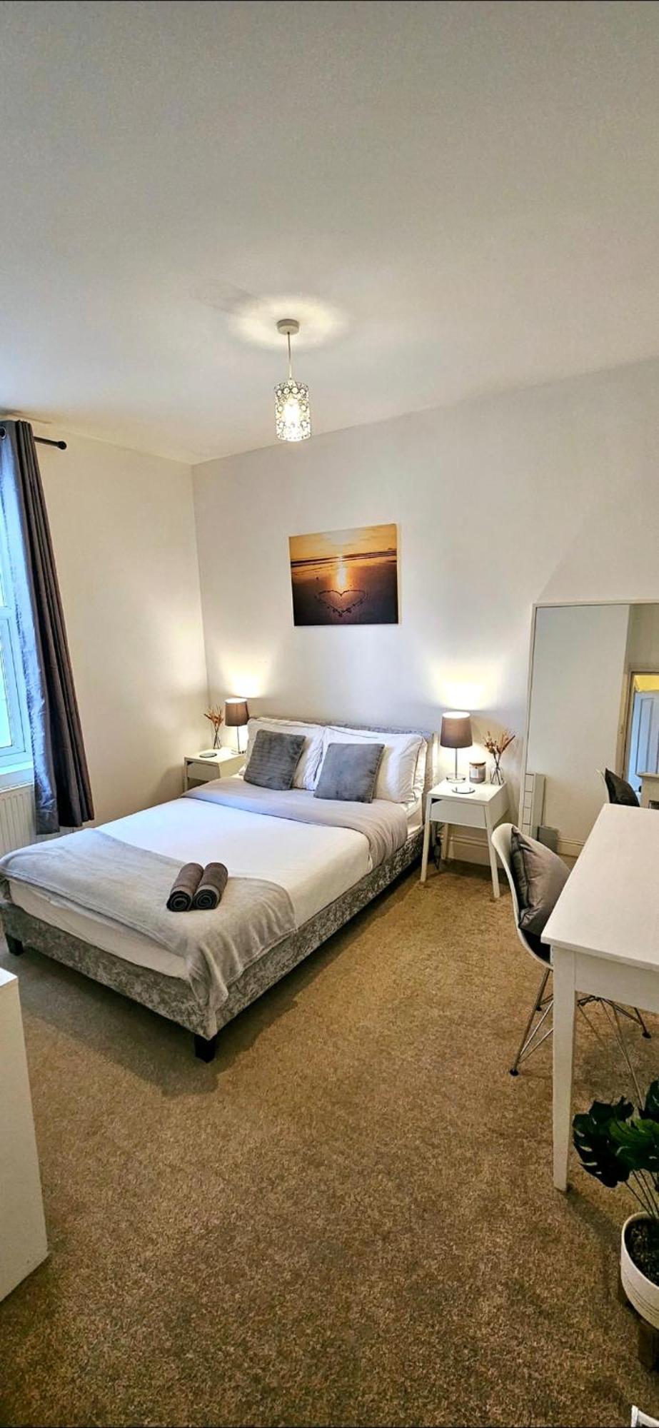 1 Bedroom Flat In جرافسيند المظهر الخارجي الصورة